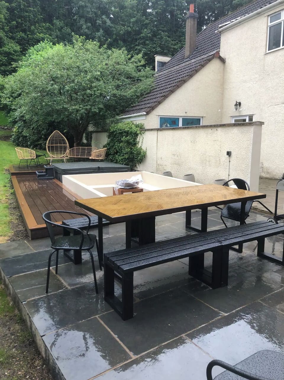 The barbecue area has outdoor dining for 12