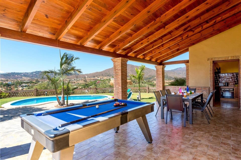 Villa Alma image