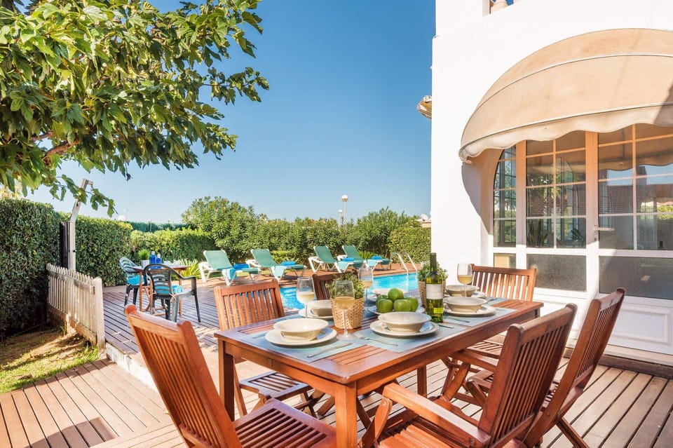 Villa Vera image
