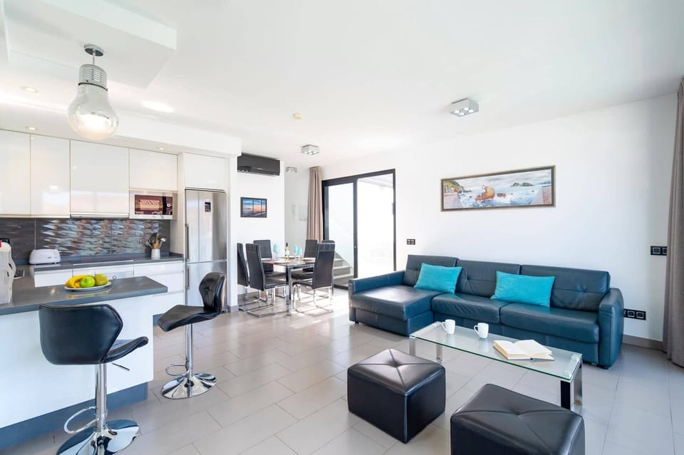 Villa Antonio image