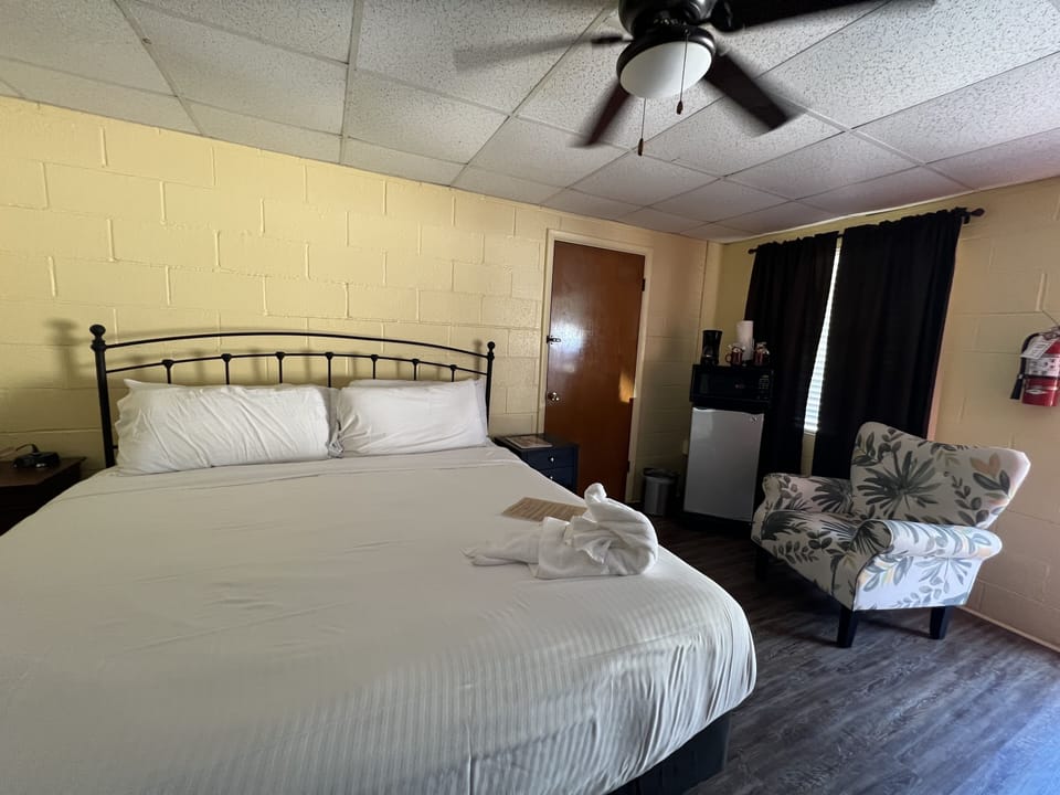Indoors, Furniture, Bed, Floor, Ceiling Fan