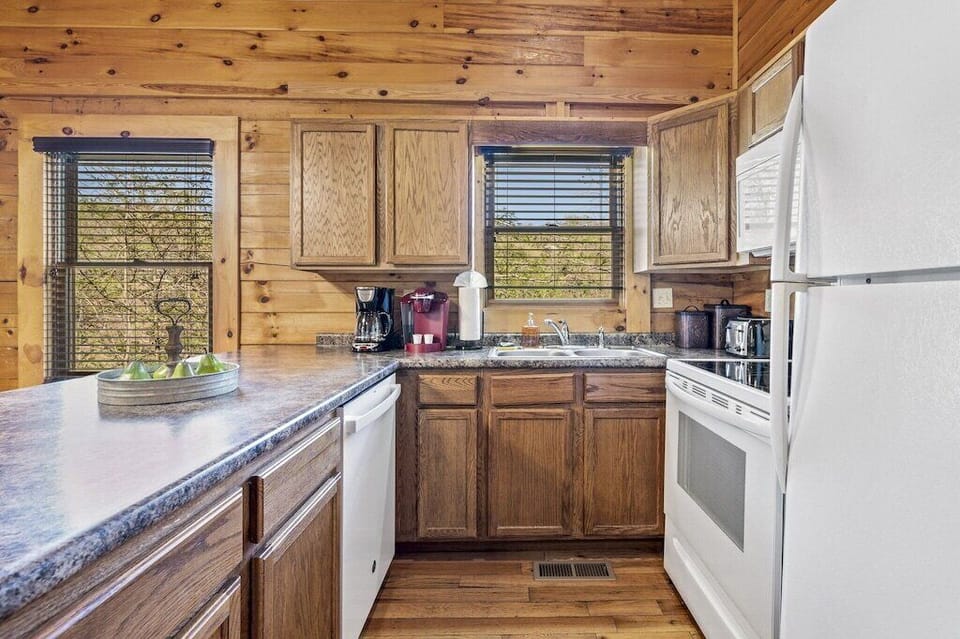 Good Times' fully equipped kitchen