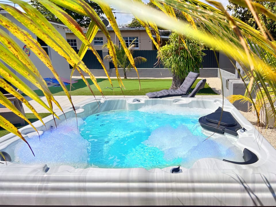 Outdoor spa tub