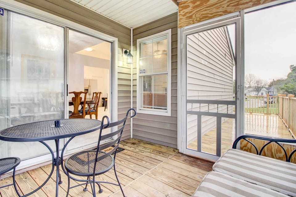 Savannah Vacation Rental | 3BR | 2BA | Stairs Required for Access | 1,241 Sq Ft