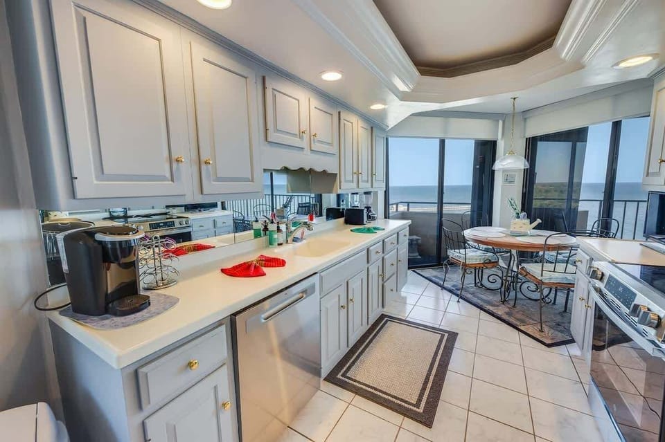 Large Kitchen Area