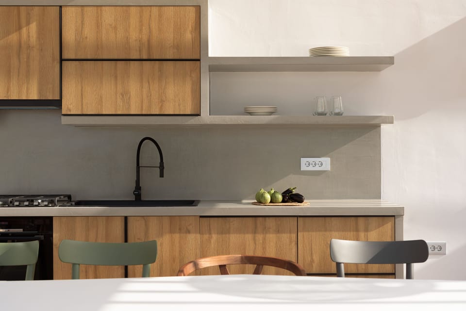 Bespoke outdoor settings & tableware.