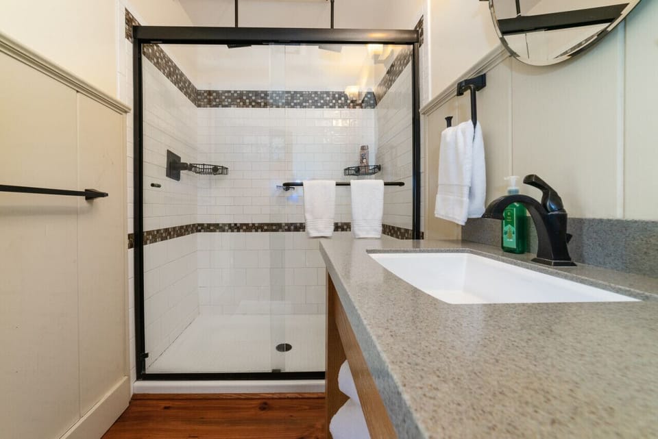 Downstairs bath 2 with shower