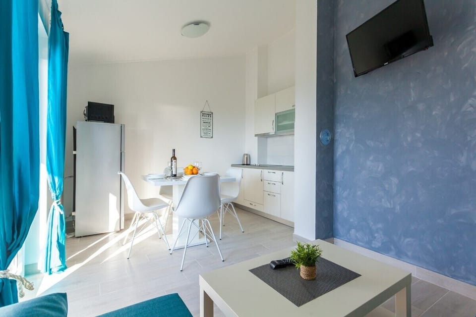 Kitchen, dining and living room