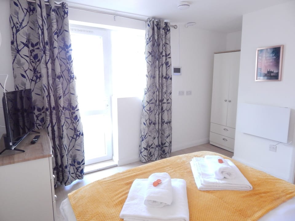 Room 8