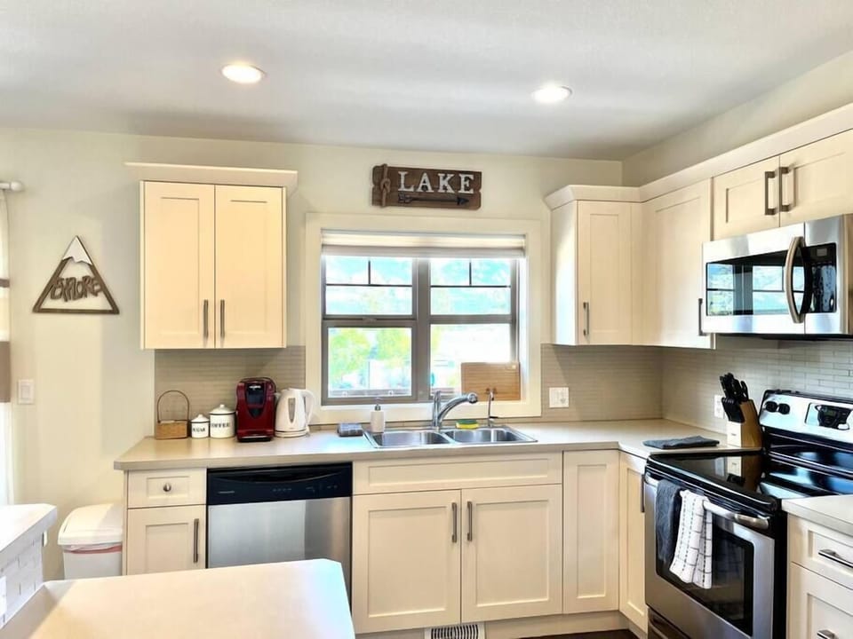 Kitchen Dishwasher