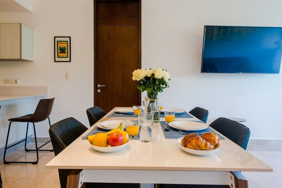 Table set, day ready. Grab a croissant and go explore!

