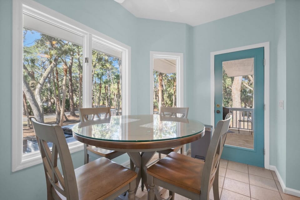 Breakfast nook