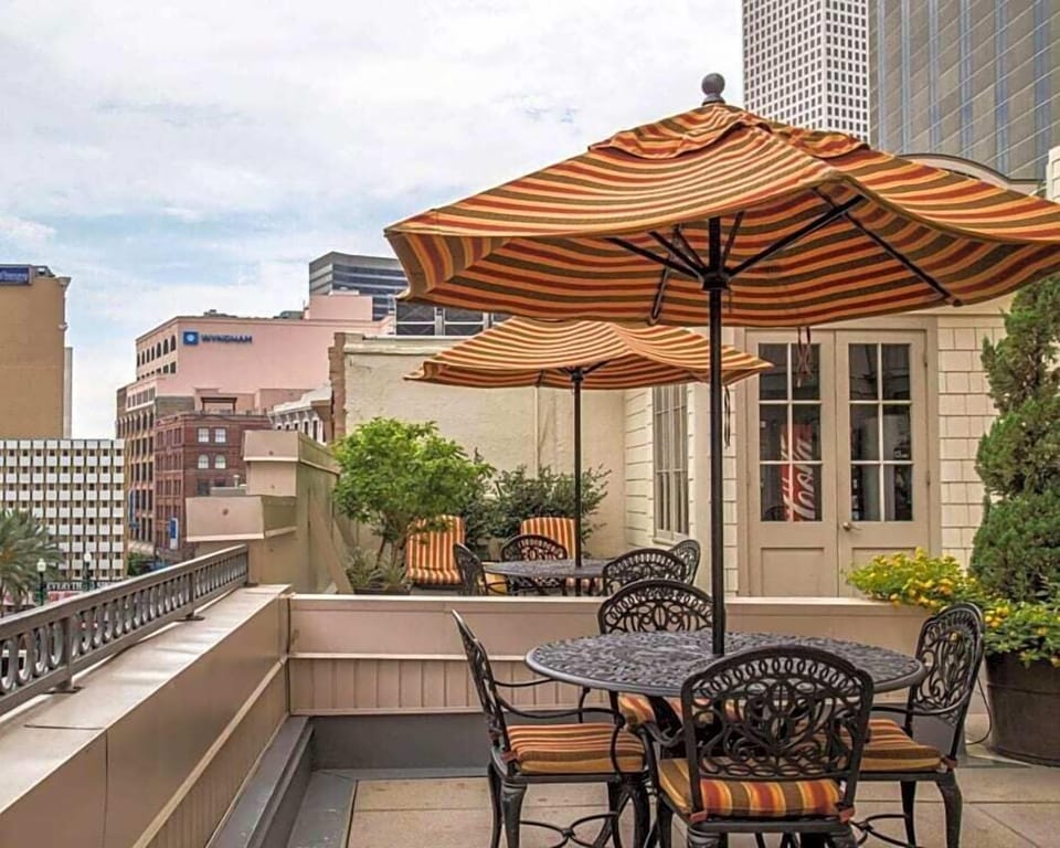 Rooftop Sundeck