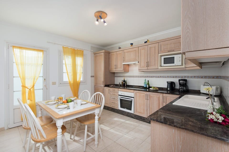 Villa Amapola Mar image