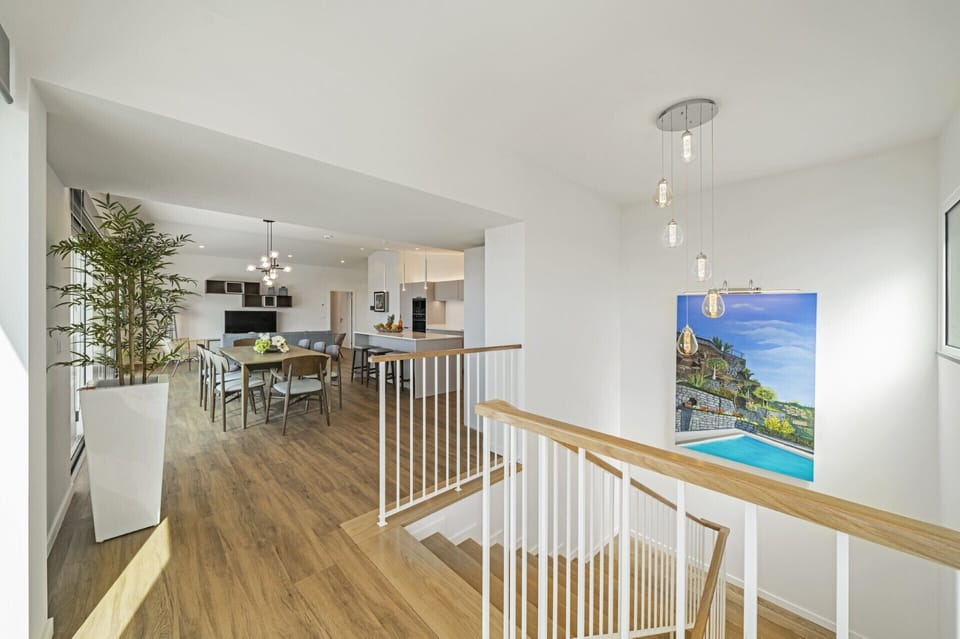 Villa Grandview image