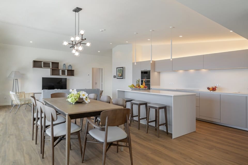 Villa Grandview image