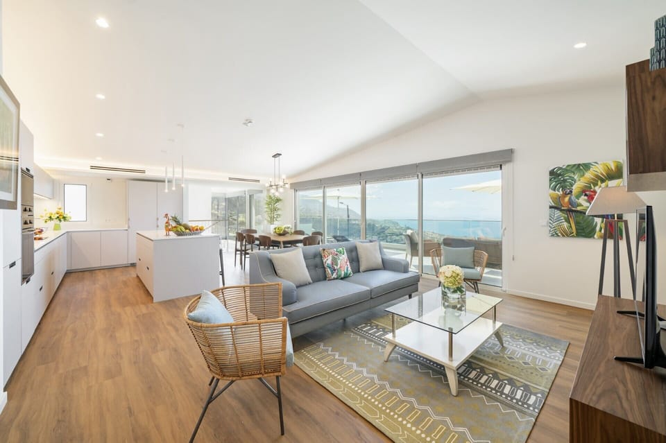 Villa Grandview image