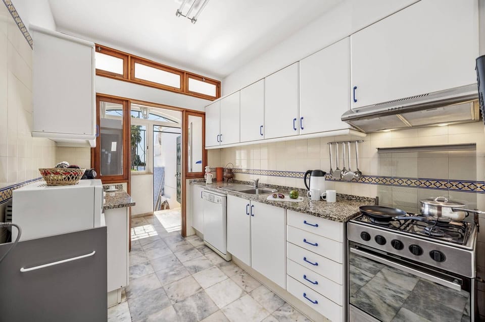 Villa Alegre image