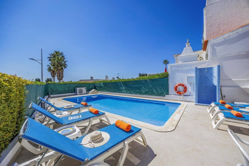 Villa Alegre image
