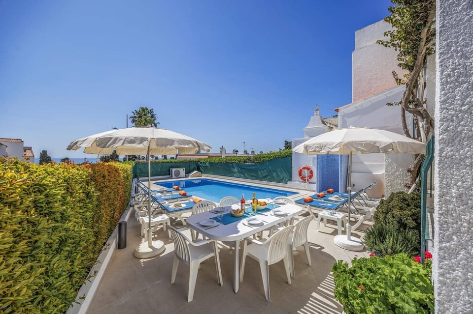 Villa Alegre image