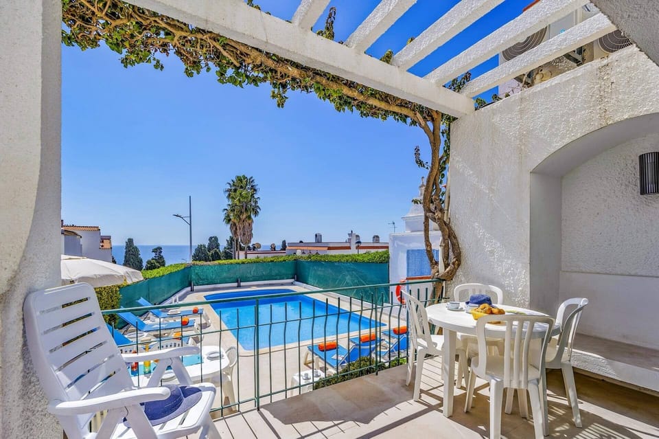 Villa Alegre image