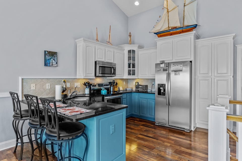 Fully stocked Kitchen