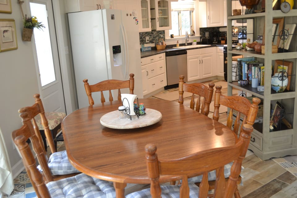 Dine in or eat out at near by Sunbury Crab Company 