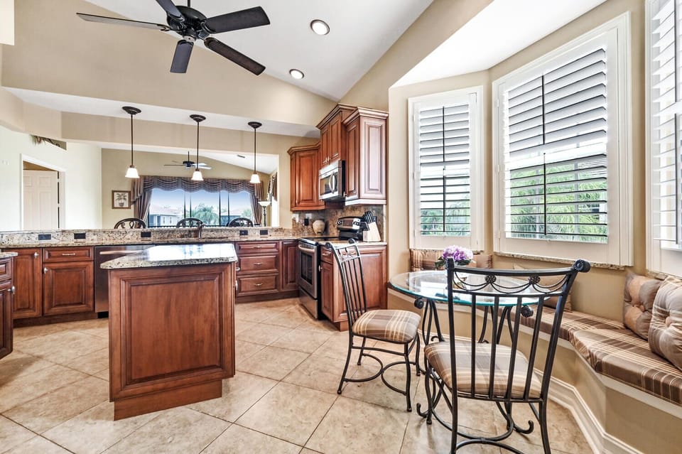 Kitchen with Breakfast Table