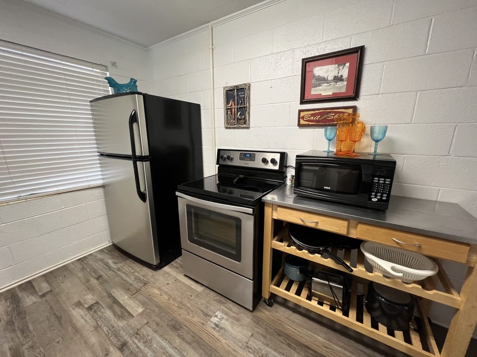 Indoors, Microwave, Oven, Refrigerator, Kitchen