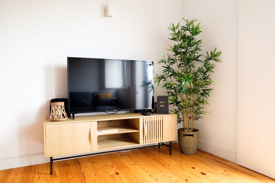 TV