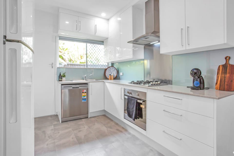 Kitchen with dishwasher 