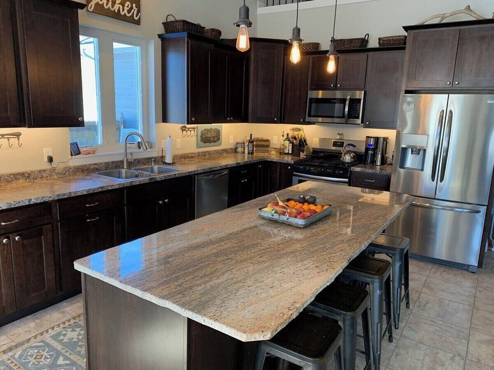 full kitchen