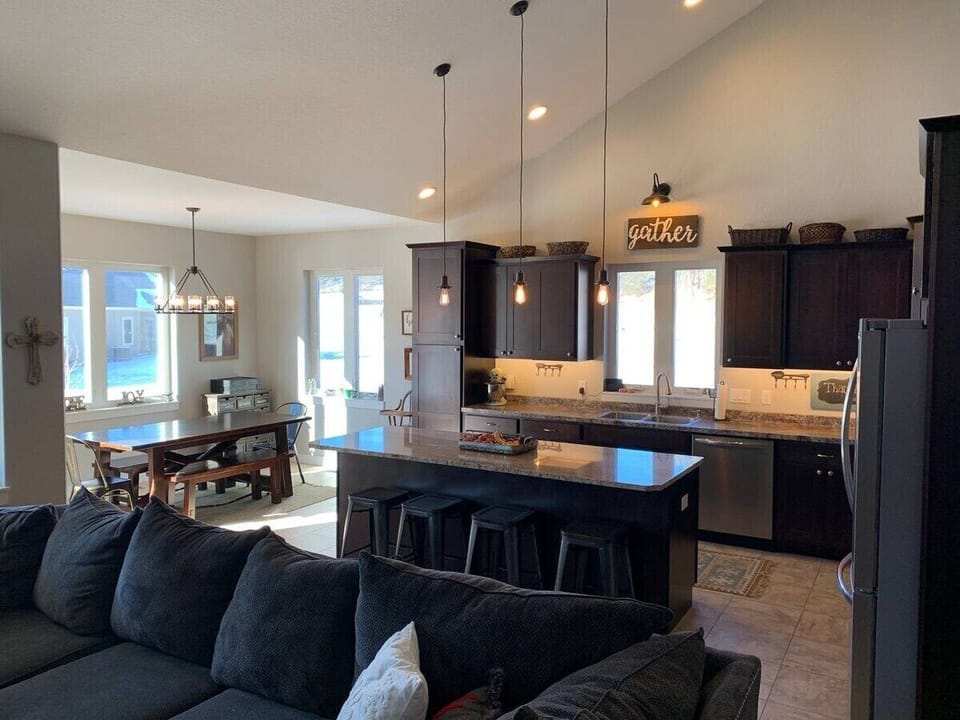Great room looking into kitchen
