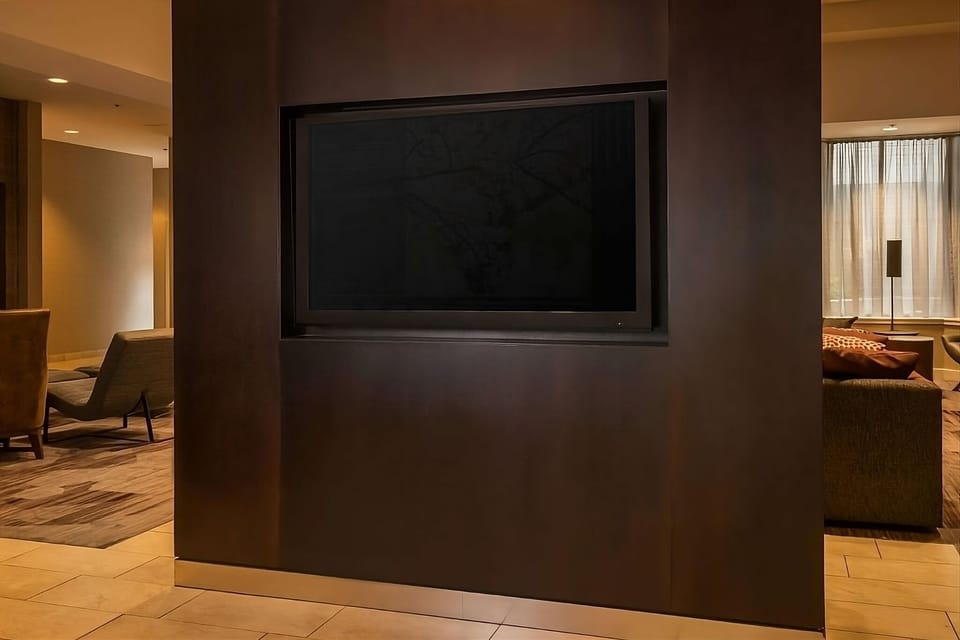 Settle in for relaxed viewing in the comfortable lounge area