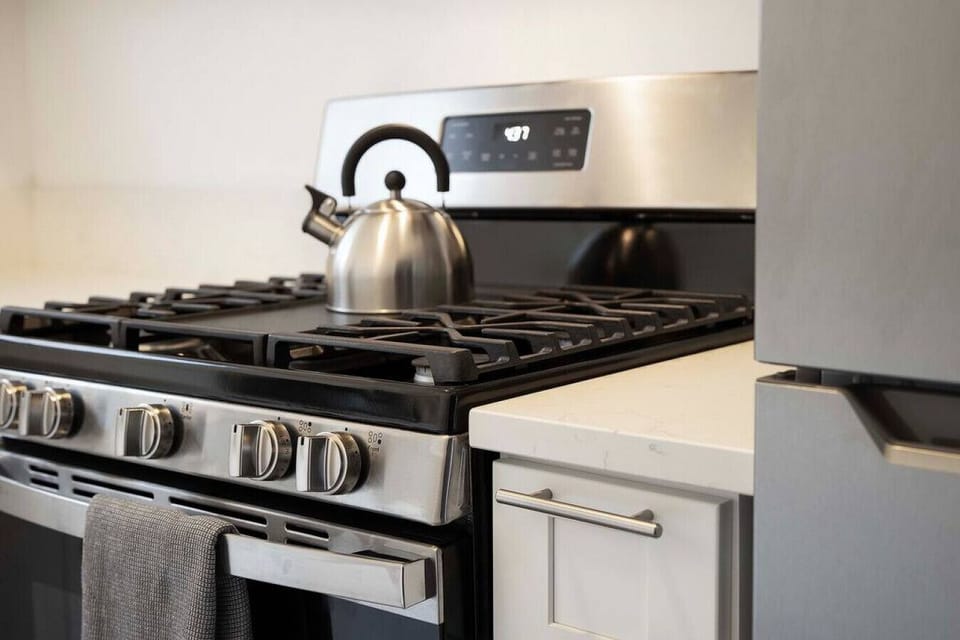 Teapot and Dual Keurig Coffee Maker for K-Cup pods or ground coffee to brew the way you like to!