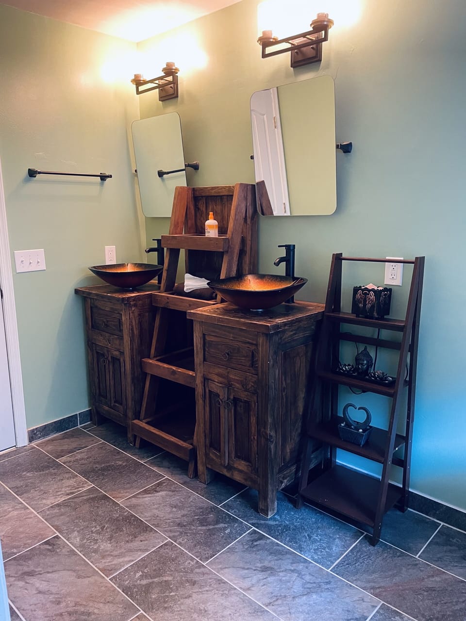 Double Vanity Sink. Plenty of space to share