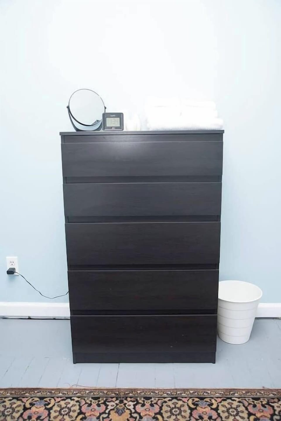 Bedroom with queen size bed.