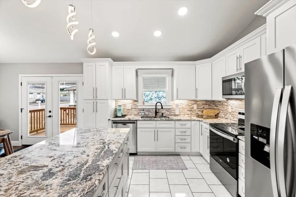 Whether you're staying a while or just love to cook, this spacious kitchen makes every meal feel like home.