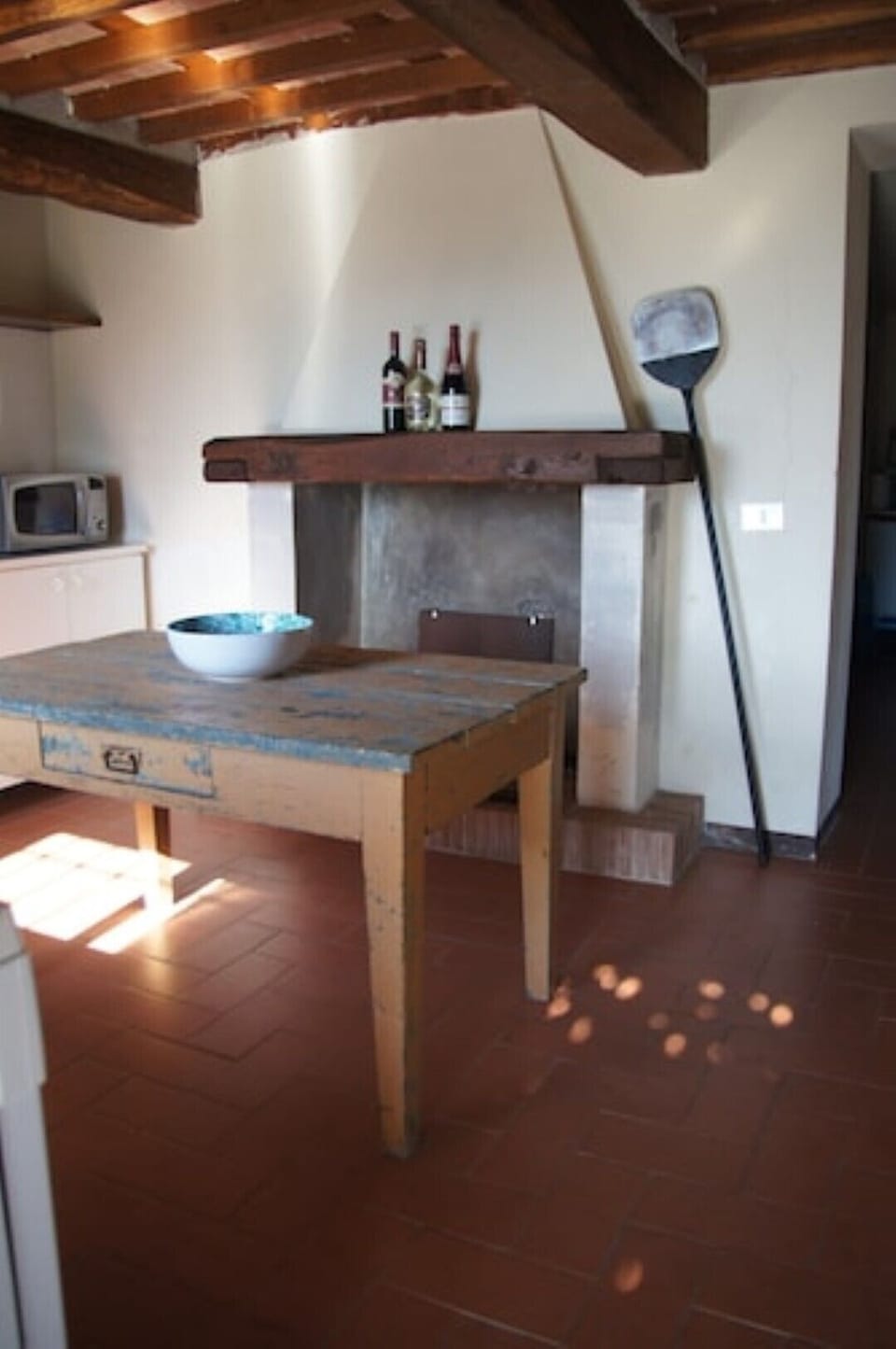 Old kitchen fireplace