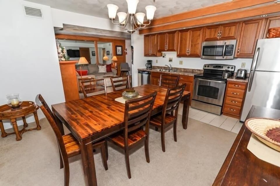 Dining Room, Dining Table, Furniture, Indoors, Table