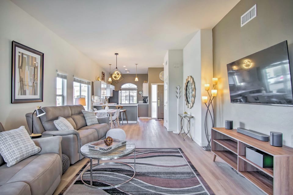 Green Valley Vacation Rental | 1BR | 1BA | 900 Sq Ft | Step to Enter