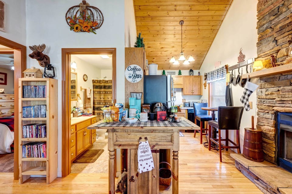 Cabin Interior | Fireplace | Central Air Conditioning