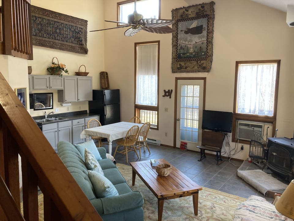 Great Room (living room / full kitchen)
