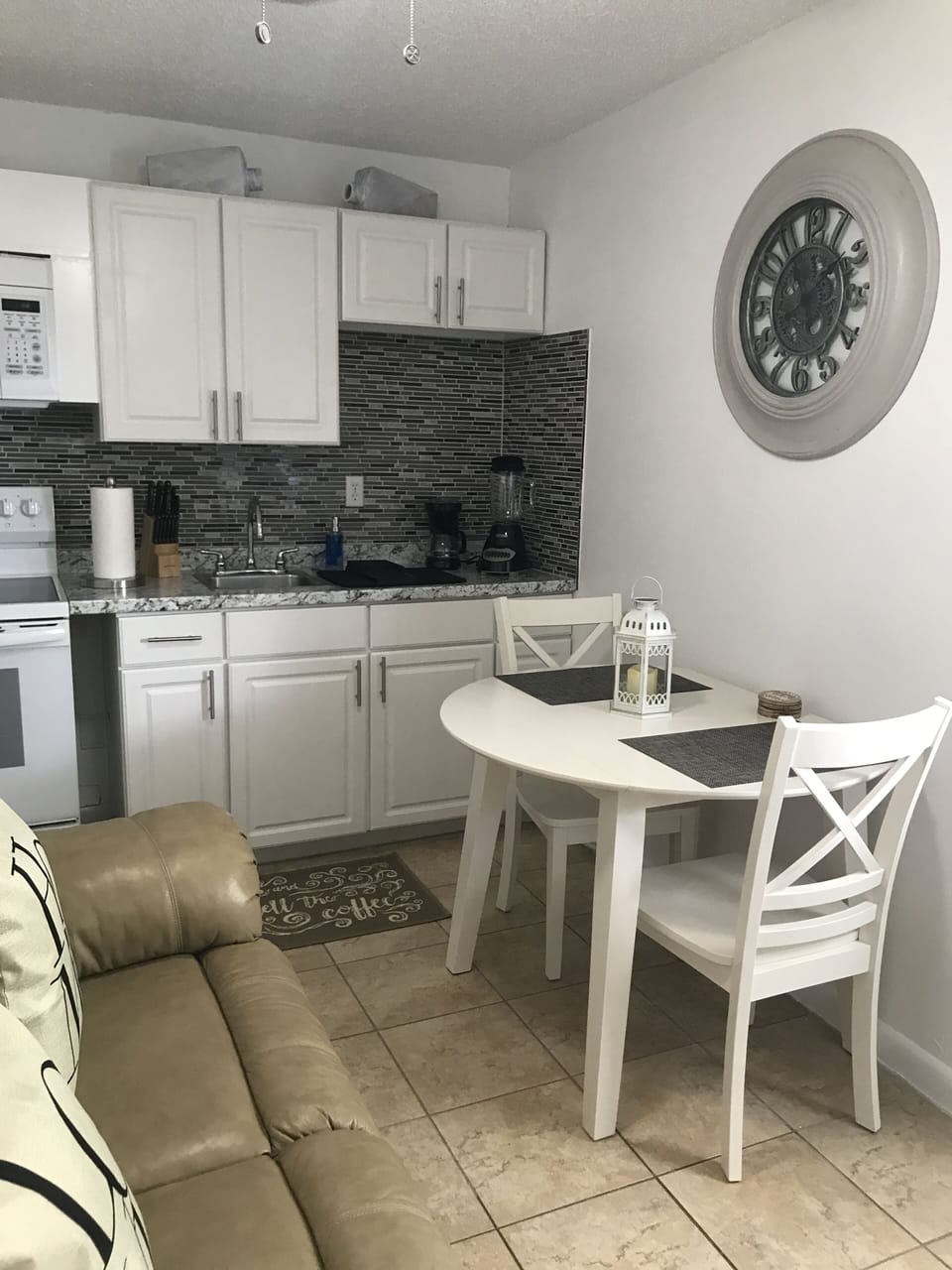 Dining table with 2 chairs