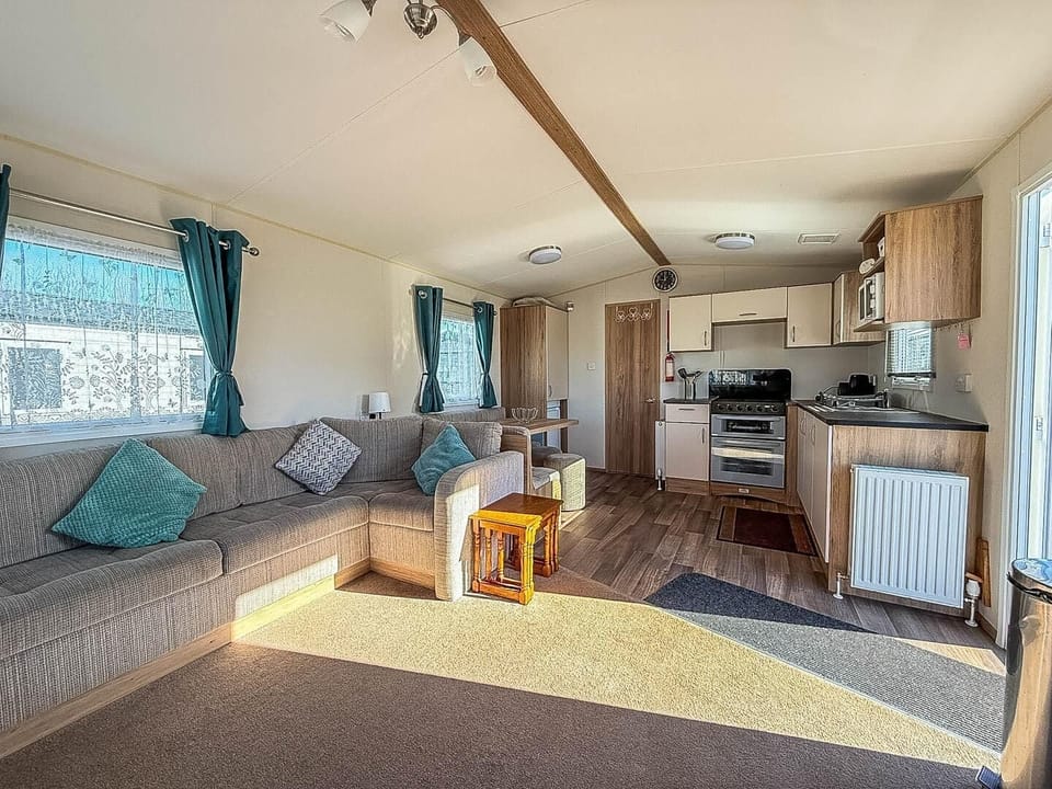 Enjoy the convenience and connection of a space designed to bring everyone together during your memorable UK getaway on the Norfolk getaway.