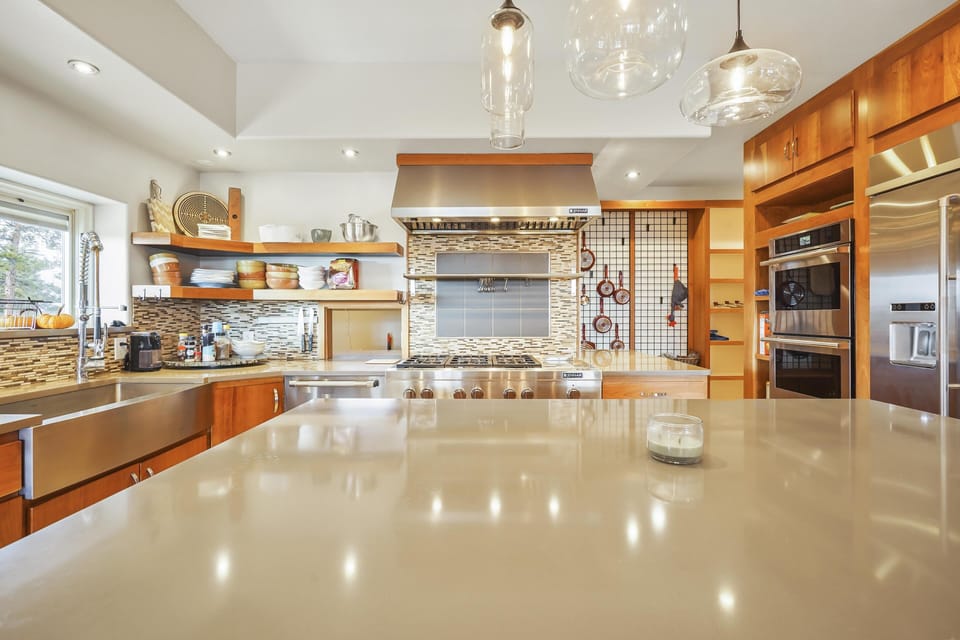 Upper chef's kitchen
