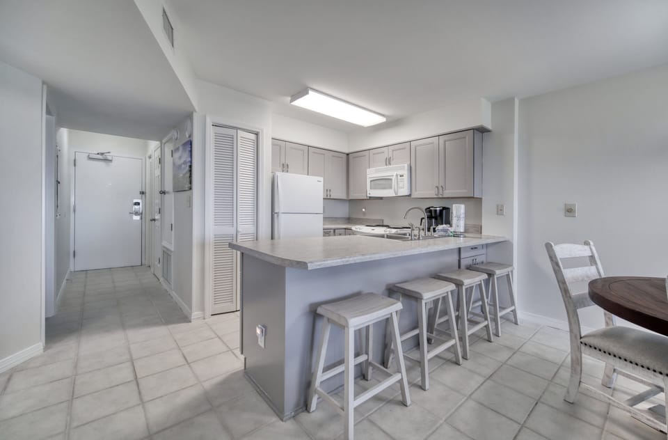 Plantation Palms 6310 2 bedroom 2 bathrooms, sleeps 9. Managed by Island Rentals