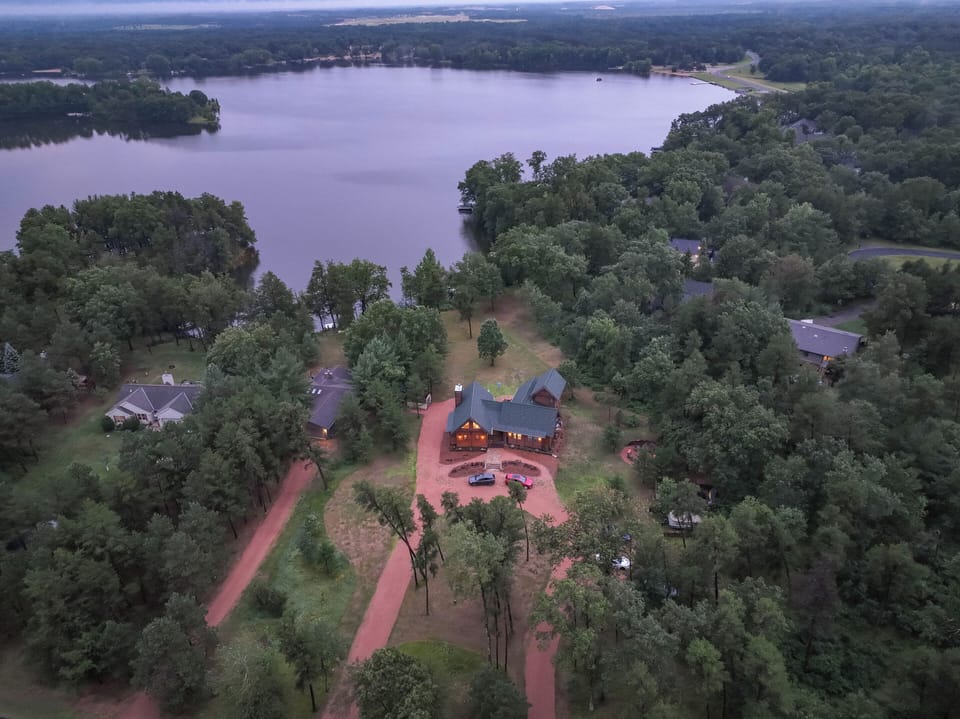 Enjoy the beauty and tranquility of the spacious property and soothing lake