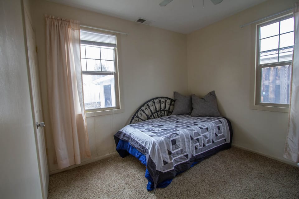 Bed has been upgraded, but no pic available yet b/c a tenant is living there.