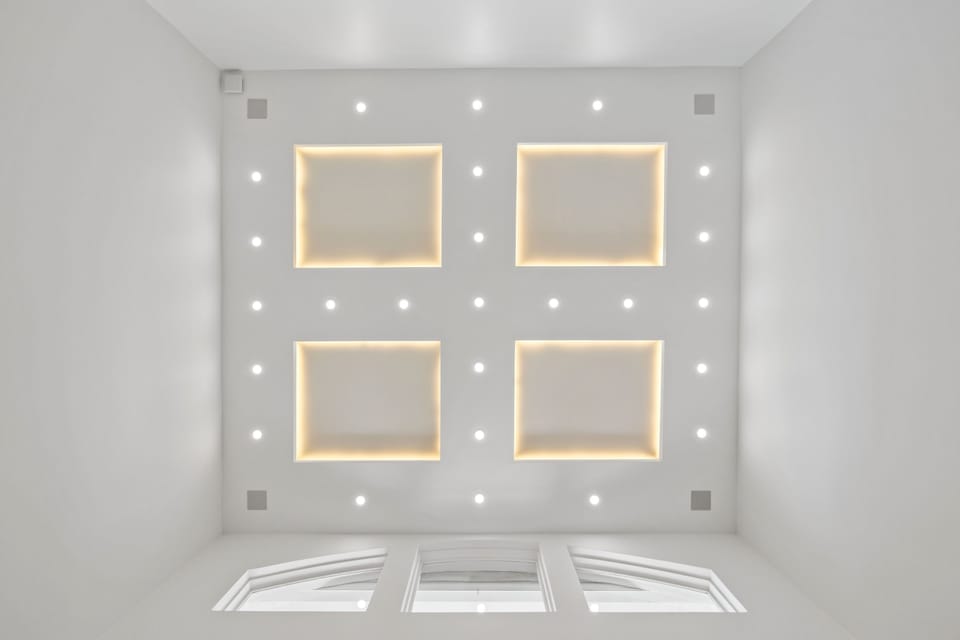 Decorative-mounted lights enhanced the ambiance.